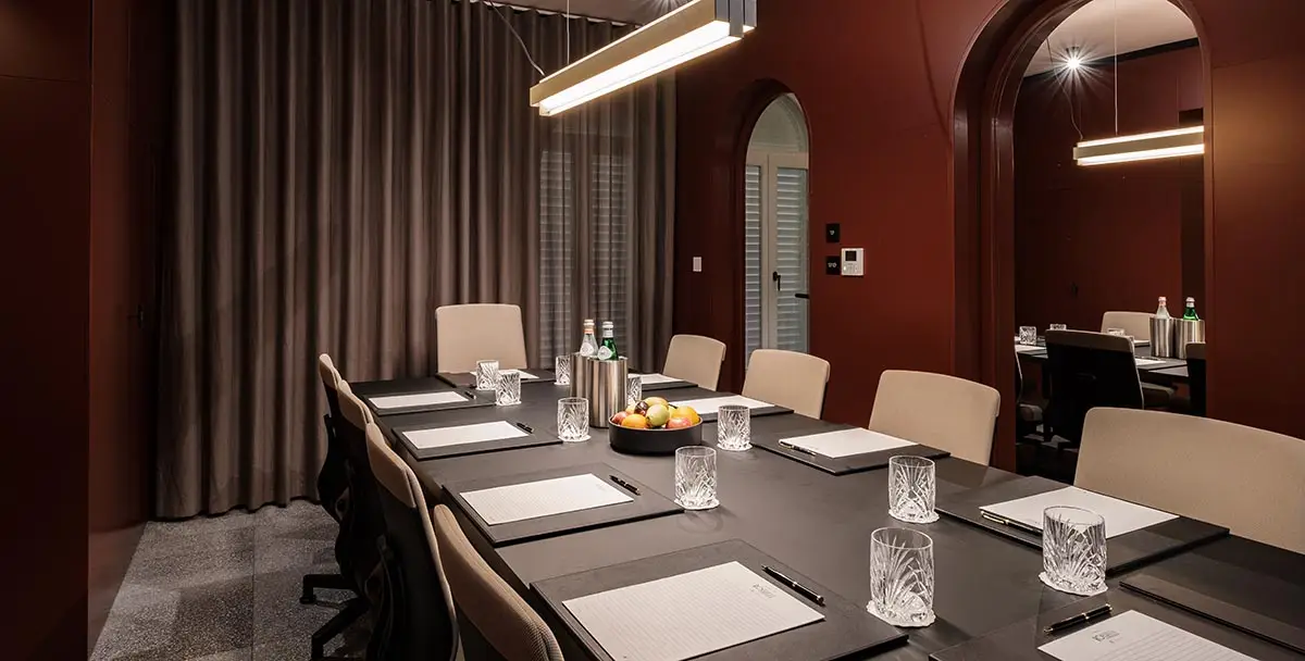 Rosselli - Boad Room